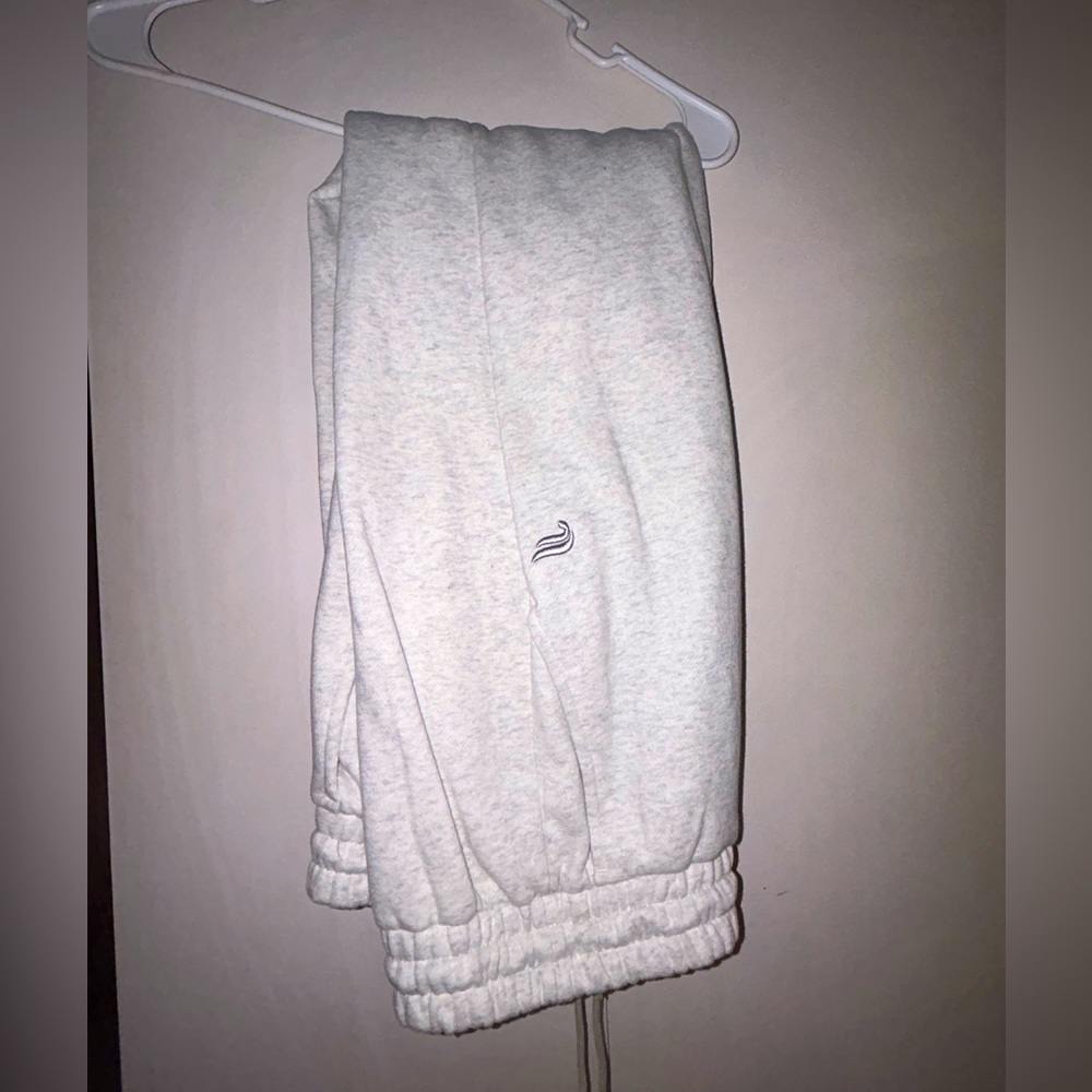 Fabletics Fleece Sweatpants - White/Light Grey